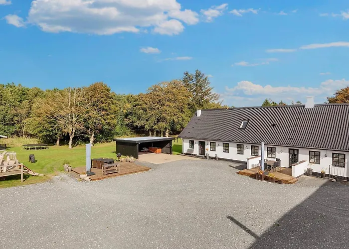 Charming Farm Retreat Skagen - By Traum *